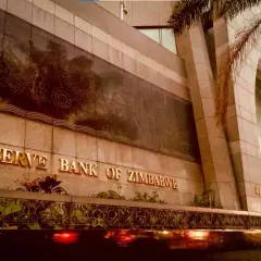 Zimbabwe zwiększyło rezerwy złota o niemal tonę bez zakupu. Efekt podatku w naturze.