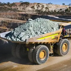 Klopoty producentow lsniacego metalu. Rzad rezygnuje z podatkow za nikiel - dlaczego?