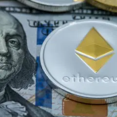 Standard Chartered daje większe szanse na Ethereum ETF! Musisz poznać prognozę cen ETH i BTC