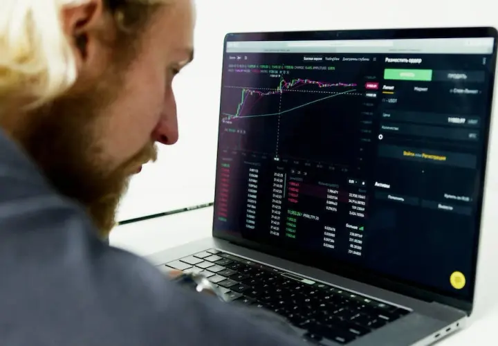 Bitcoin odradza się i wraca na właściwe tory: czynniki i prognozy ekspertów.