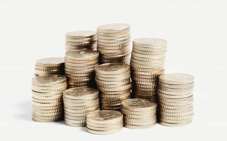 Bitcoin to piramida finansowa? Prawda, która może cię zaskoczyć i ochronić przed stratą
